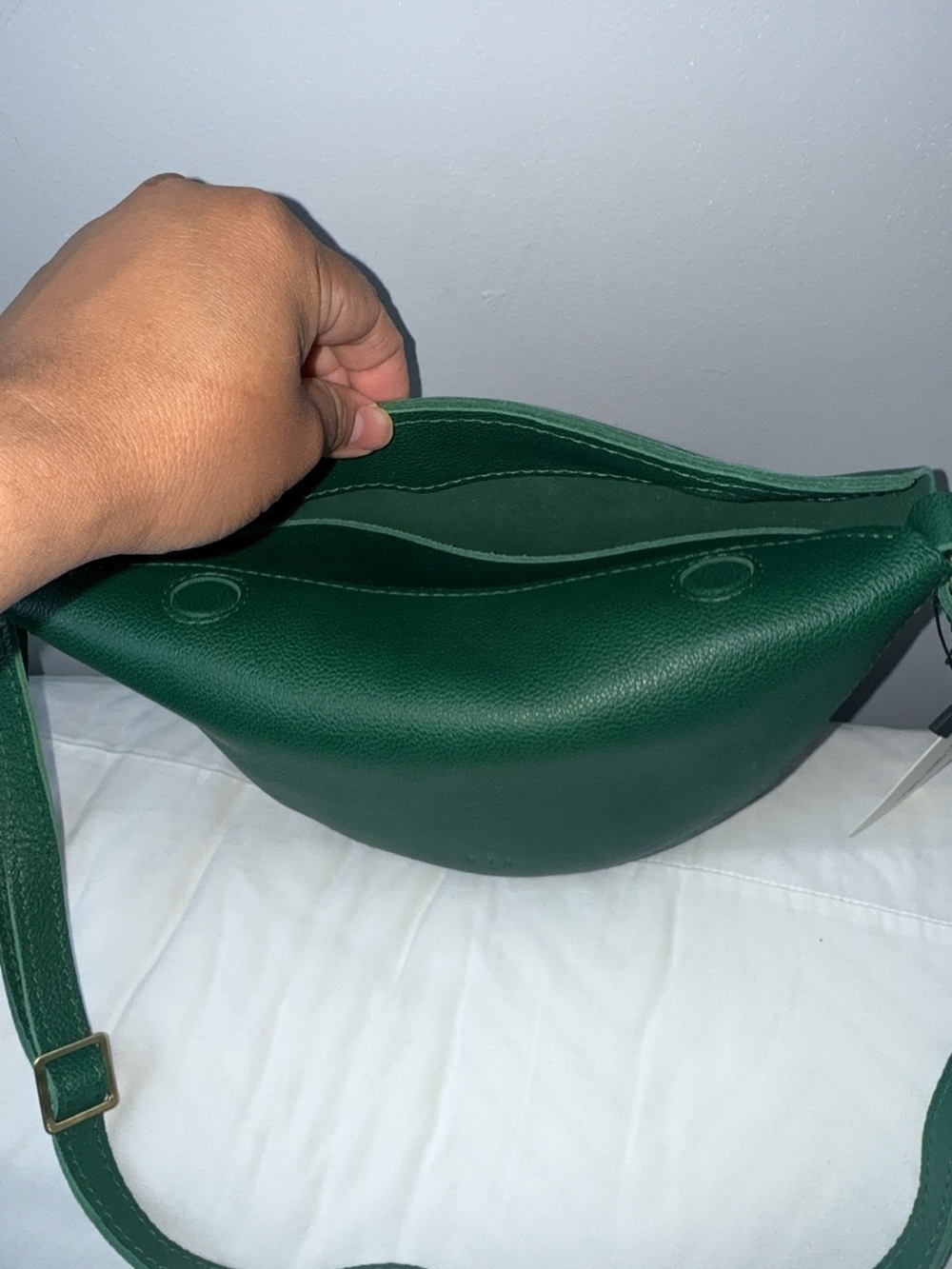 Portland Leather Emerald Green Pebbled Leather Crossbody Bag - Picture 3 of 8